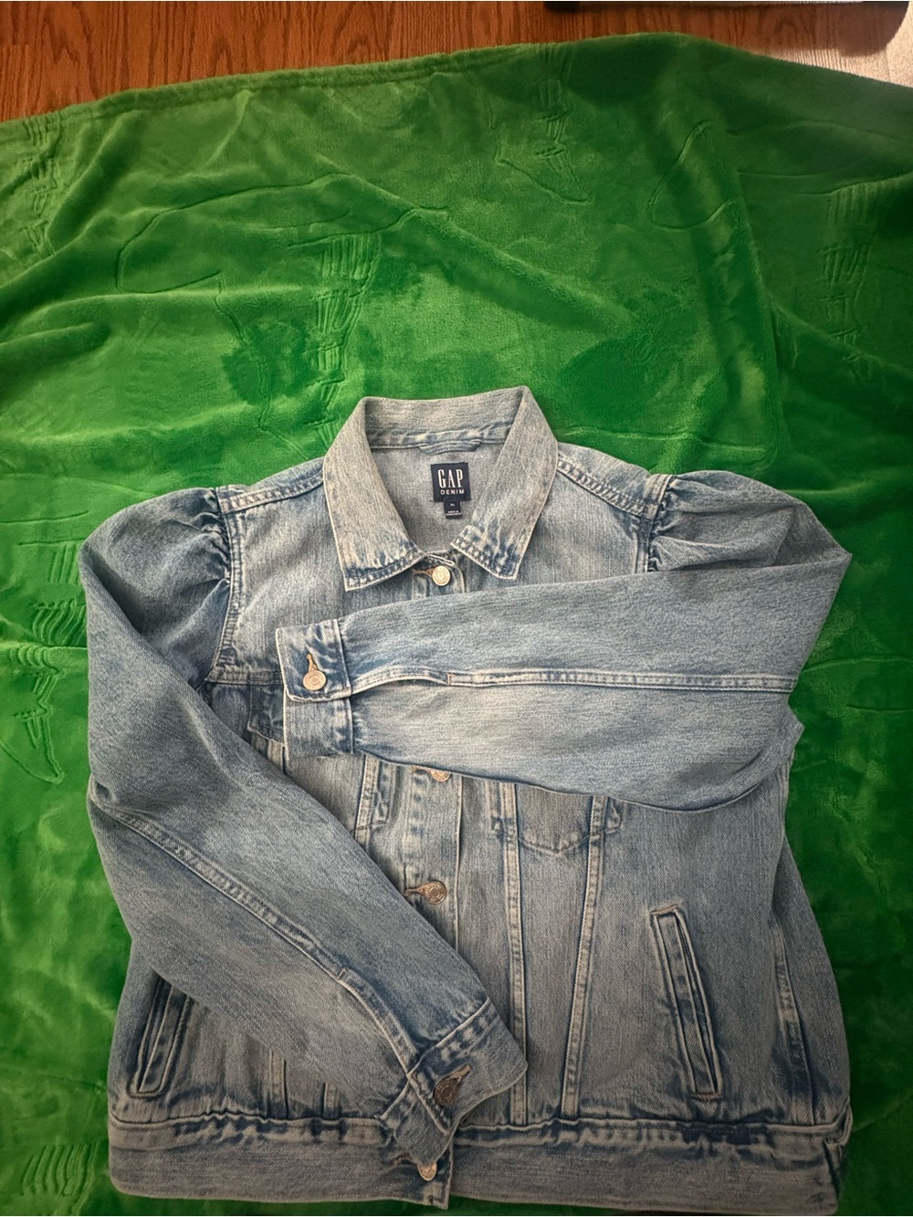GAP Women's Light Wash Denim Jacket
